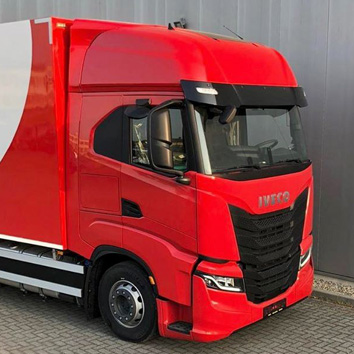 Roter LKW Iveco
